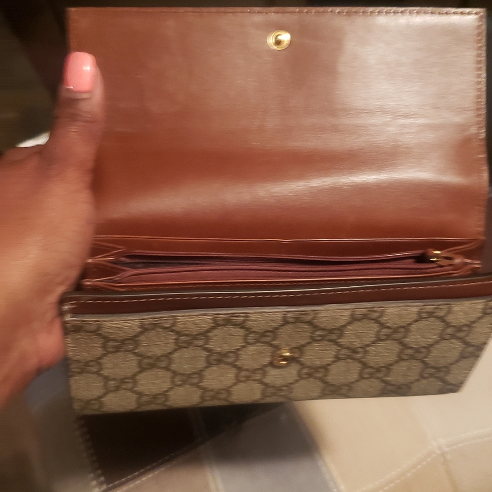 Authentic Gucci purse - Picture 13 of 16